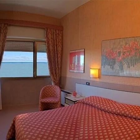 Hotel Vittoria 4*