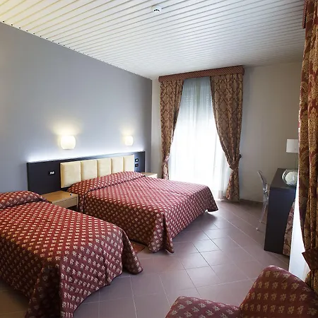 Hotel Vittoria 4*
