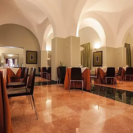Hotel Vittoria 4*